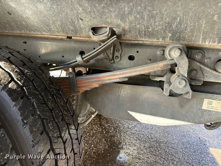 image for item DW4424 2023 Ford F600 flatbed truck