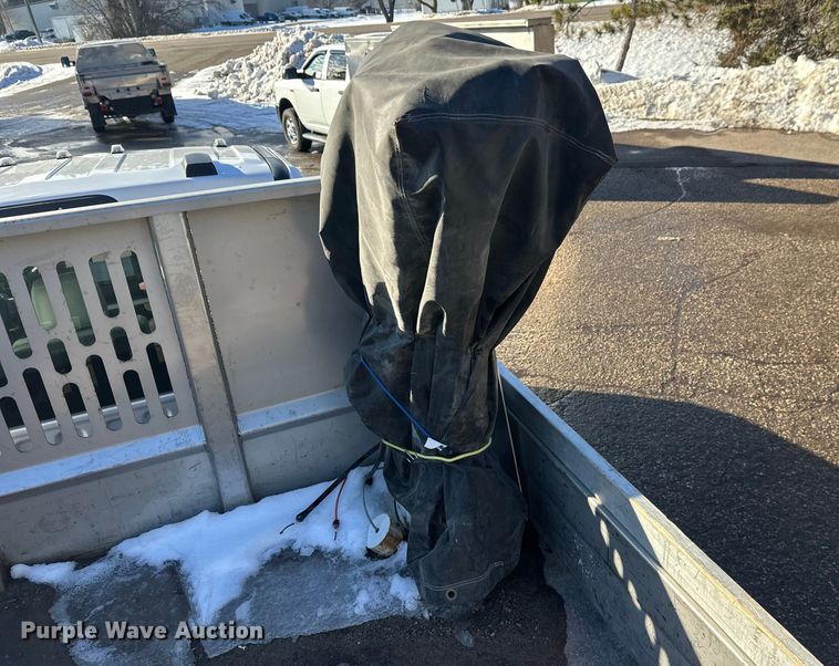 image for item DW4424 2023 Ford F600 flatbed truck