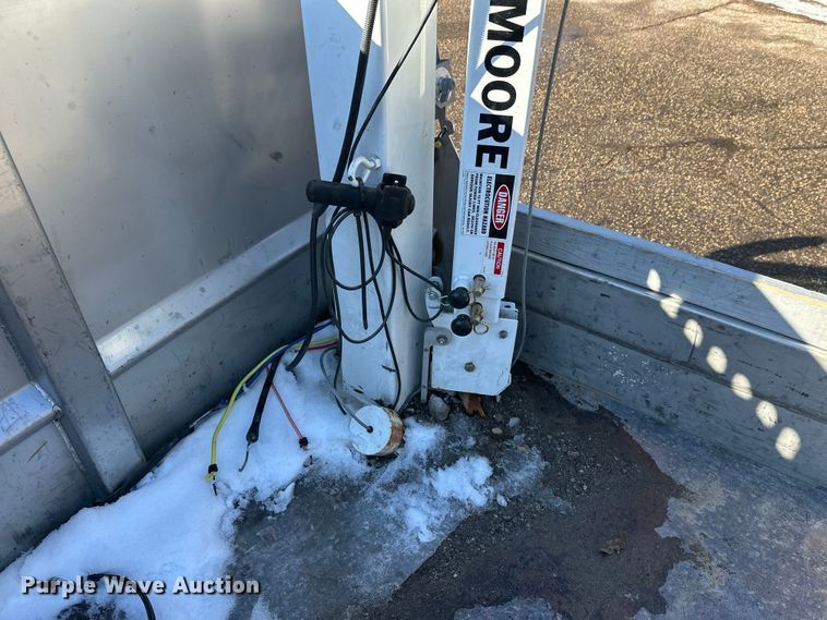 image for item DW4424 2023 Ford F600 flatbed truck