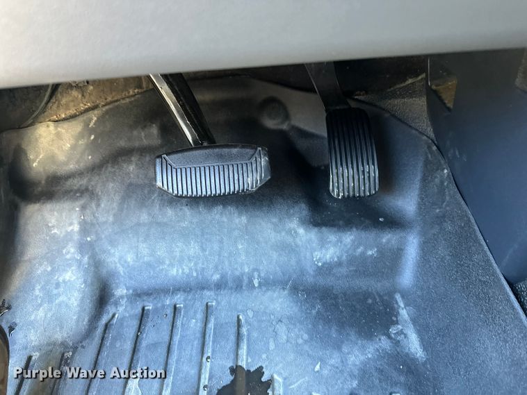 image for item DW4424 2023 Ford F600 flatbed truck