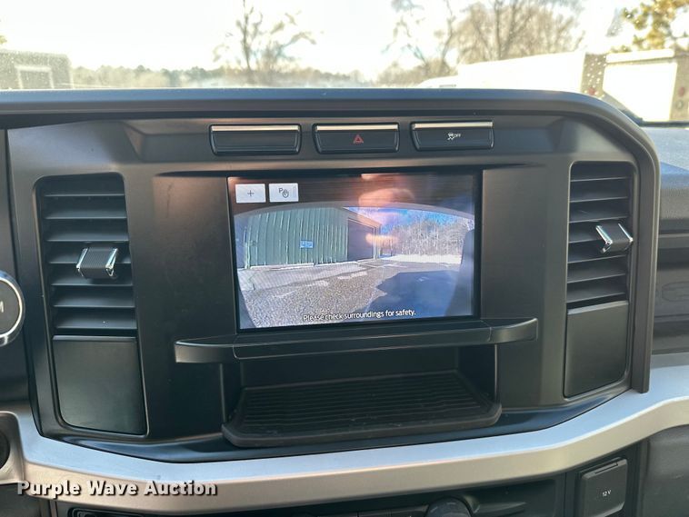 image for item DW4424 2023 Ford F600 flatbed truck