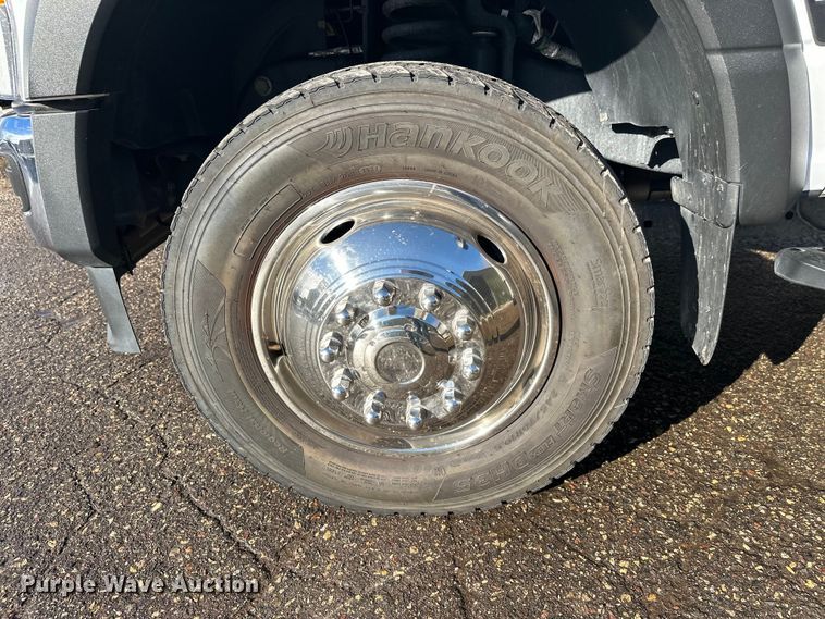 image for item DW4424 2023 Ford F600 flatbed truck