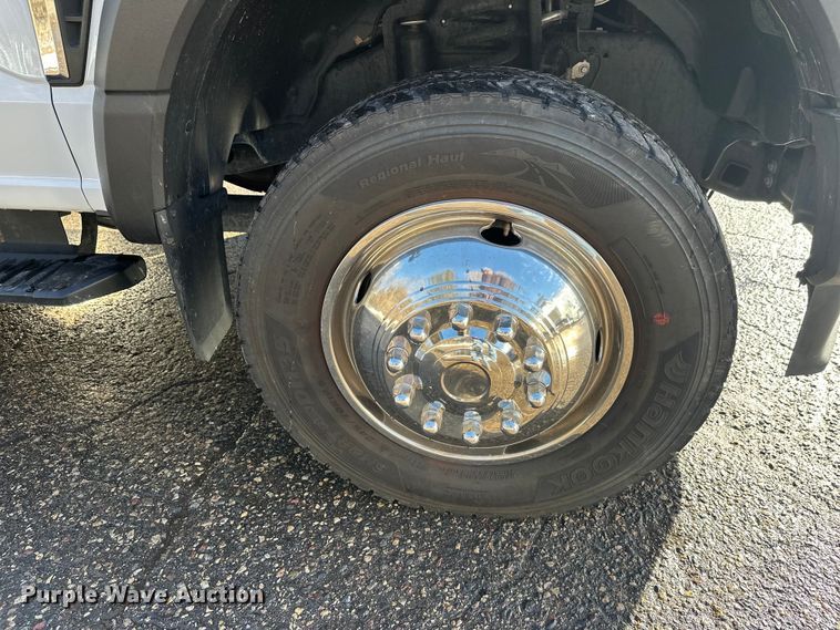 image for item DW4424 2023 Ford F600 flatbed truck