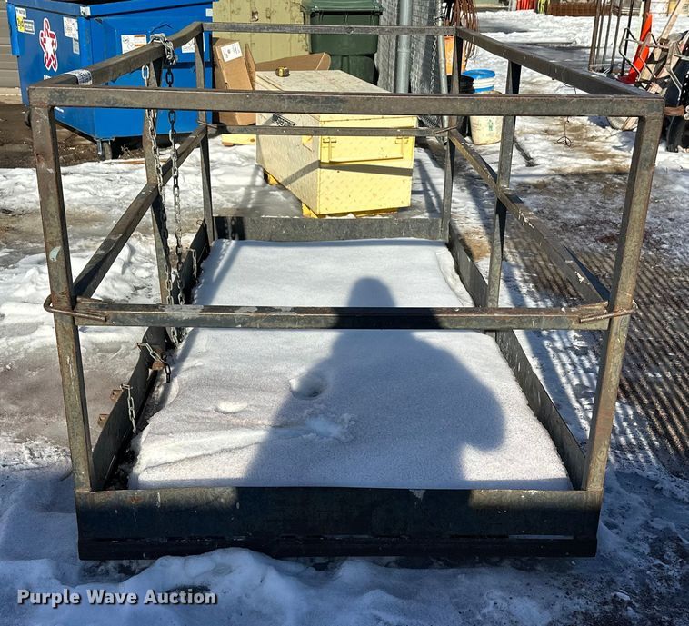 image for item DW4425 Man basket