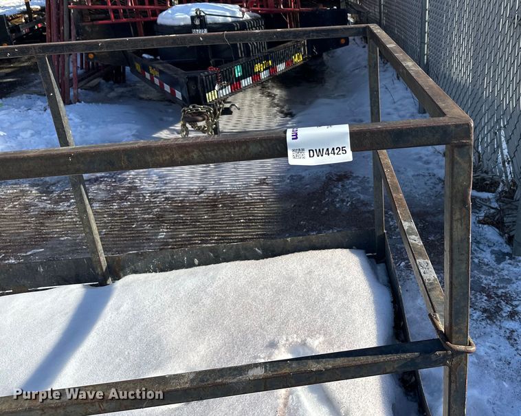 image for item DW4425 Man basket