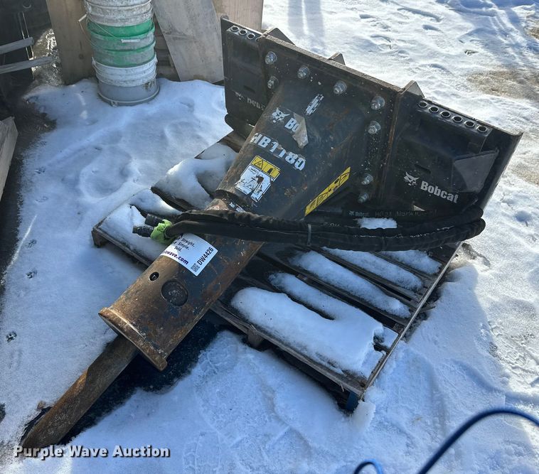 image for item DW4426 Bobcat HB1180 skid steer breaker