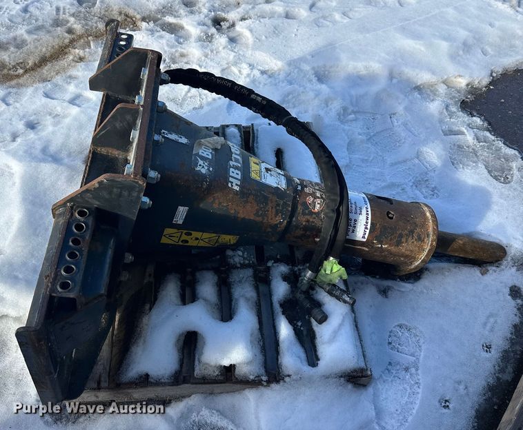 image for item DW4426 Bobcat HB1180 skid steer breaker