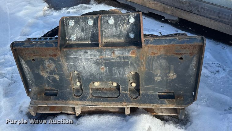 image for item DW4426 Bobcat HB1180 skid steer breaker