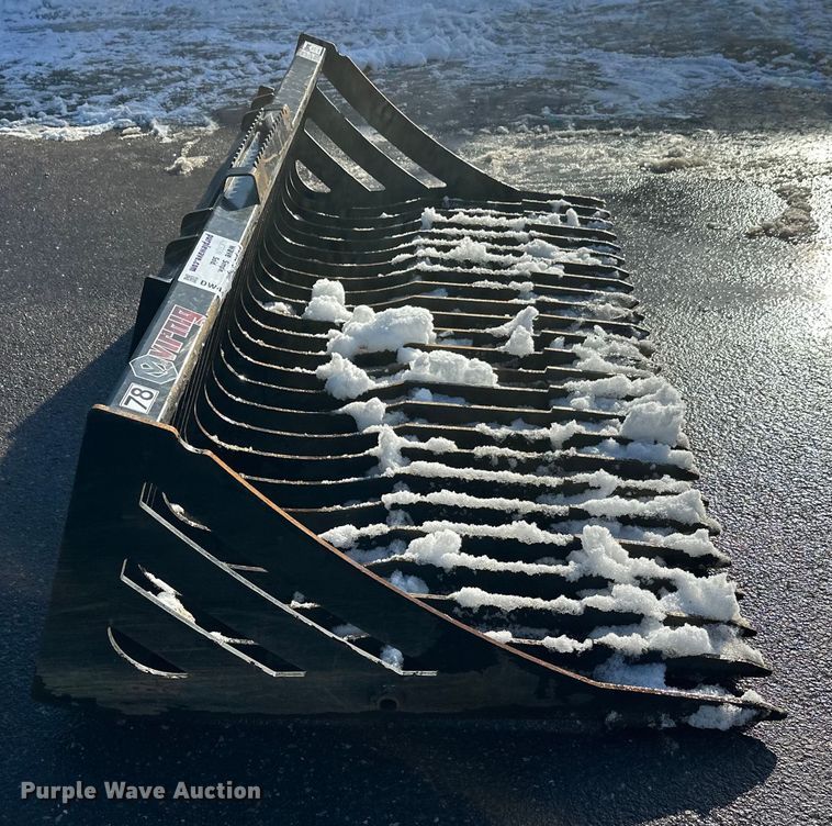 image for item DW4431 Virnig skid steer rock bucket