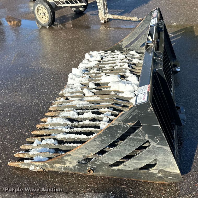 image for item DW4431 Virnig skid steer rock bucket