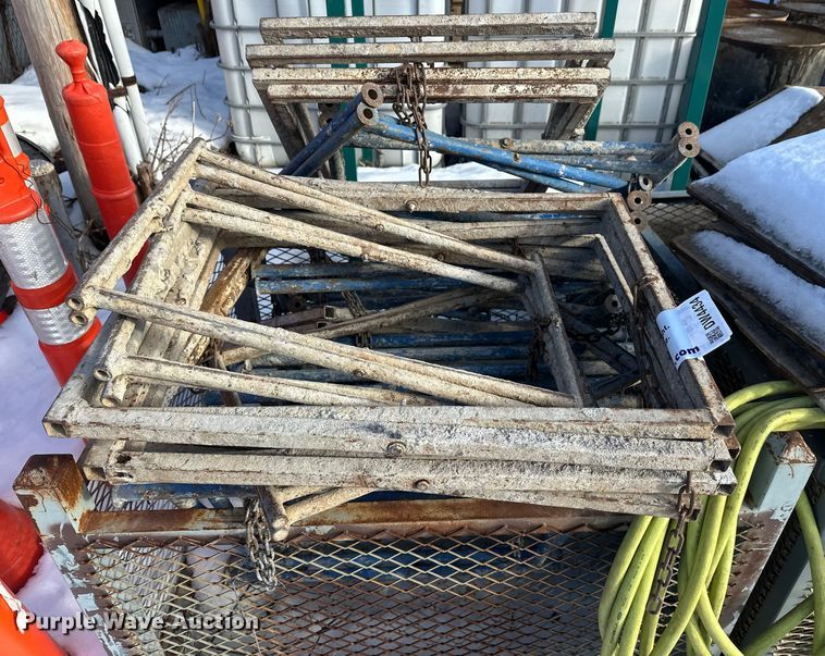 image for item DW4434 Mortar board stands