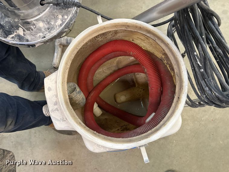 image for item DW4454 2017 Husqvarna ES400V concrete saw