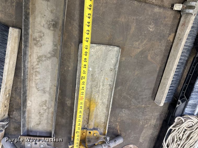 image for item DW4457 Concrete tools