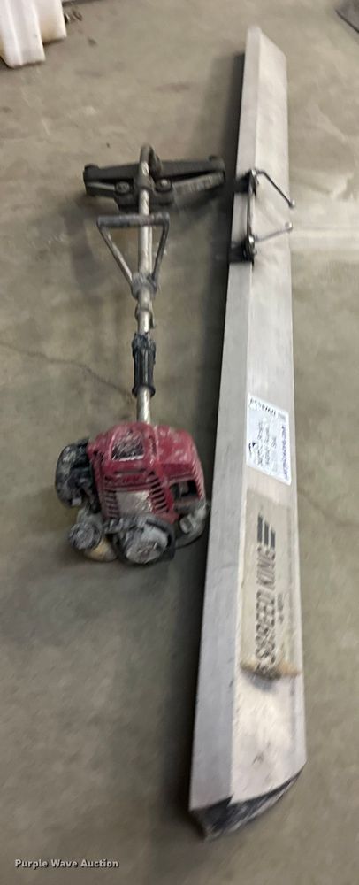 image for item DW4459 Vibra strike power screed