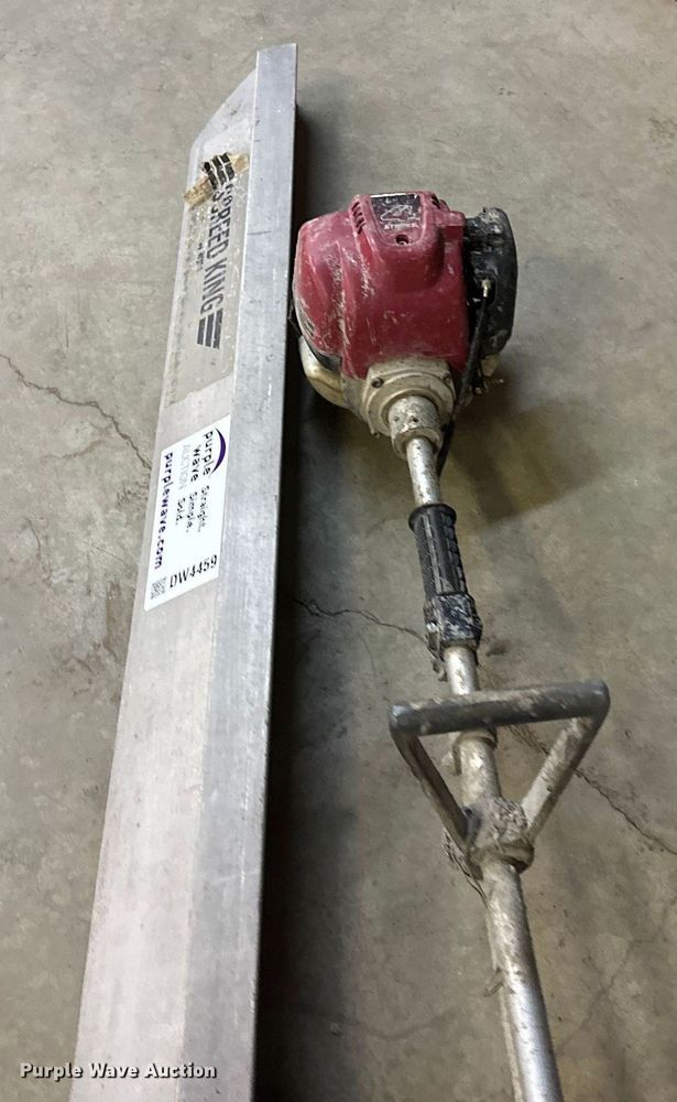 image for item DW4459 Vibra strike power screed