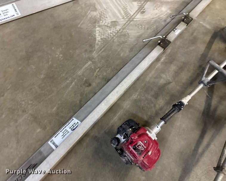 image for item DW4460 Vibra strike Power screed power screed