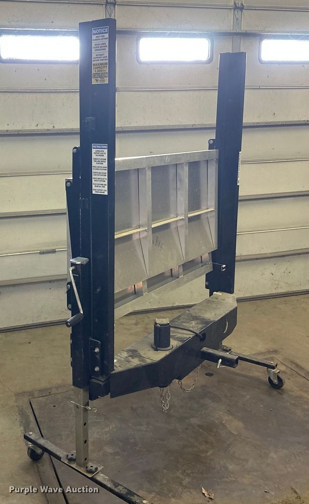 image for item DW4462 Lift Gator end gate lift