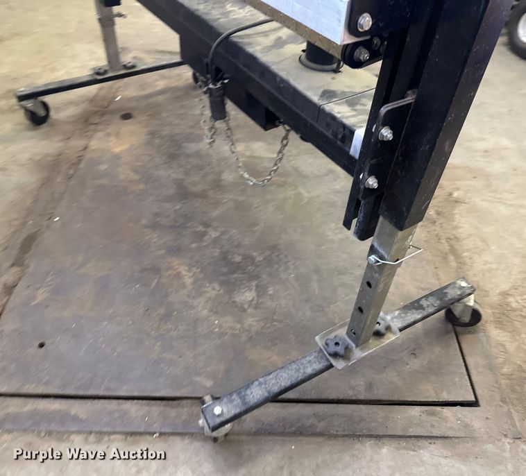 image for item DW4462 Lift Gator end gate lift