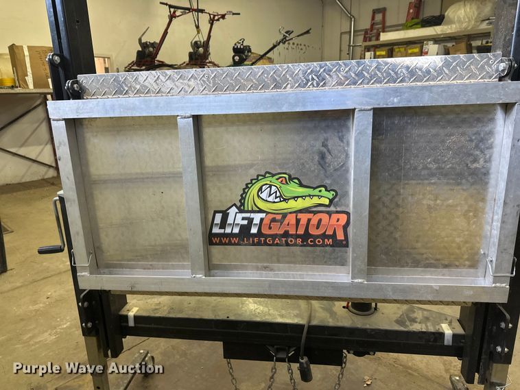 image for item DW4462 Lift Gator end gate lift