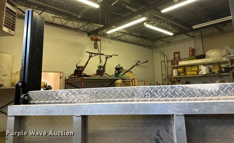 image for item DW4462 Lift Gator end gate lift