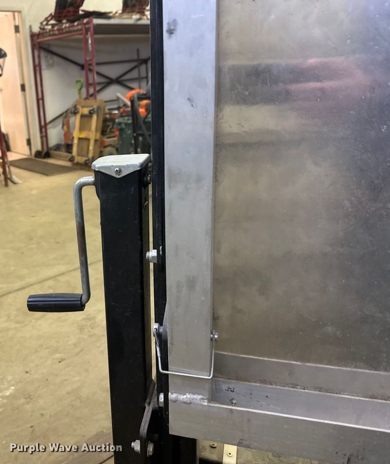 image for item DW4462 Lift Gator end gate lift