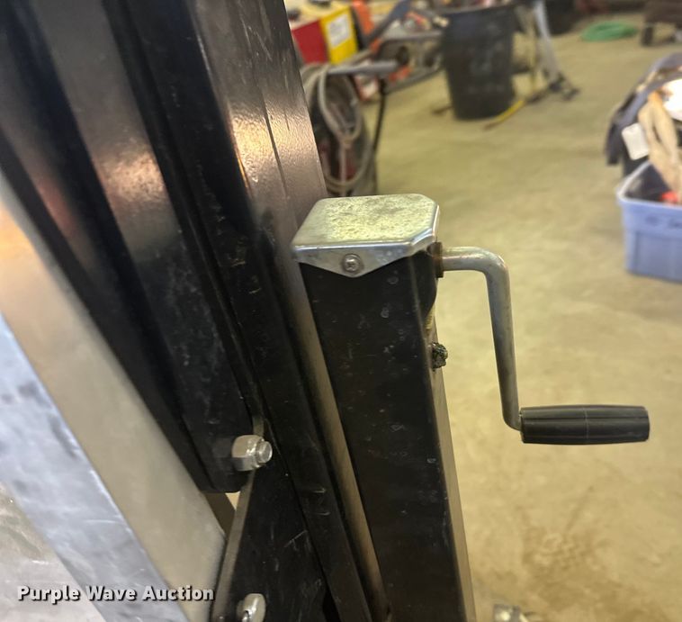 image for item DW4462 Lift Gator end gate lift