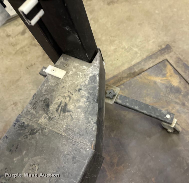 image for item DW4462 Lift Gator end gate lift