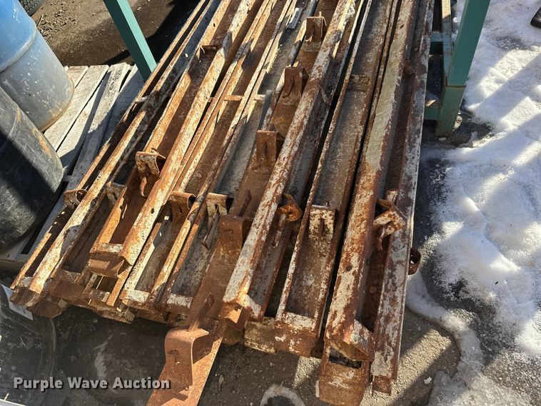 image for item DW4463 Concrete forms