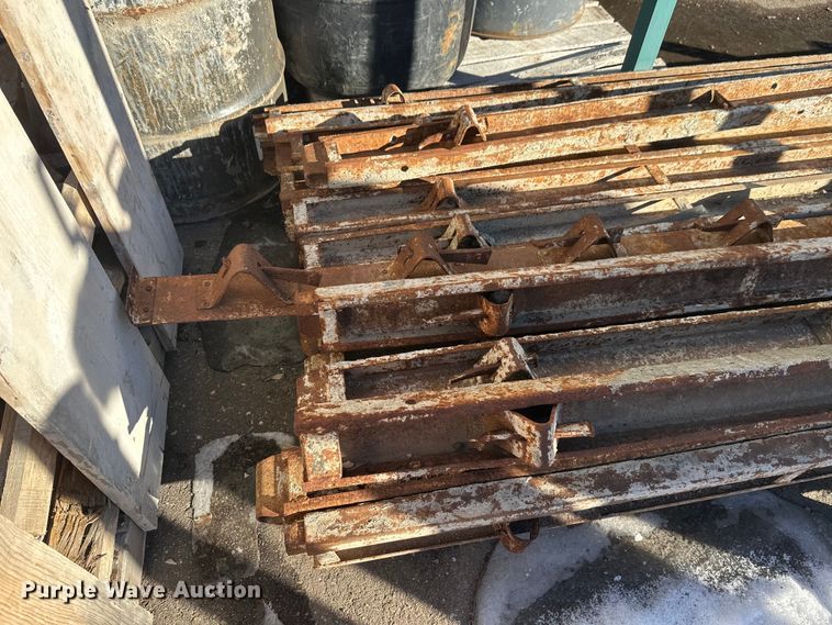 image for item DW4463 Concrete forms