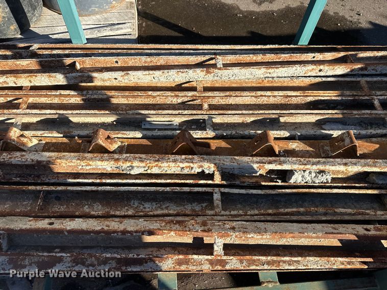 image for item DW4463 Concrete forms