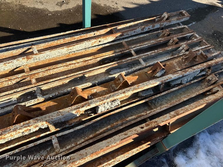 image for item DW4463 Concrete forms