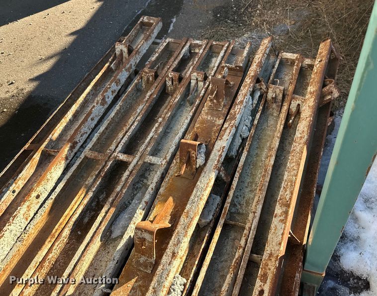 image for item DW4463 Concrete forms
