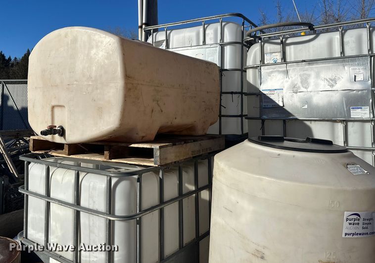 image for item DW4466 (10) poly tanks