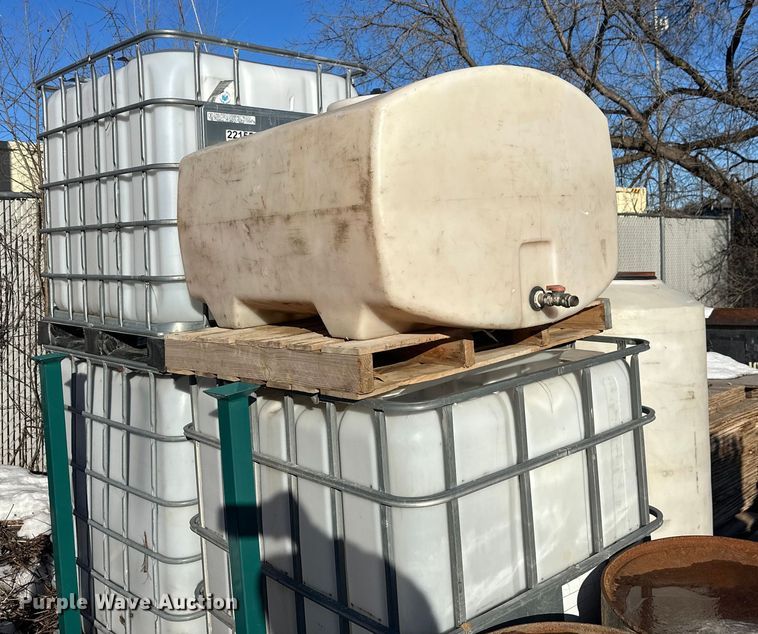 image for item DW4466 (10) poly tanks