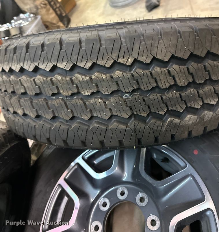 image for item DW4469 (4) 275/70R18 tires and wheels