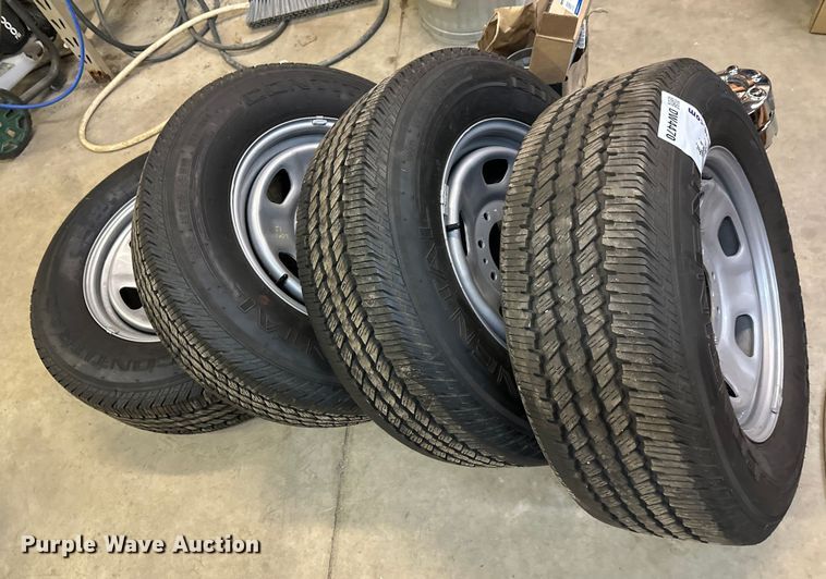 image for item DW4470 (4) 275/65R18 tires and wheels