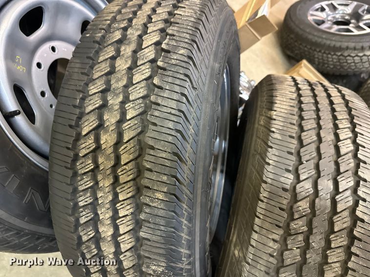 image for item DW4470 (4) 275/65R18 tires and wheels