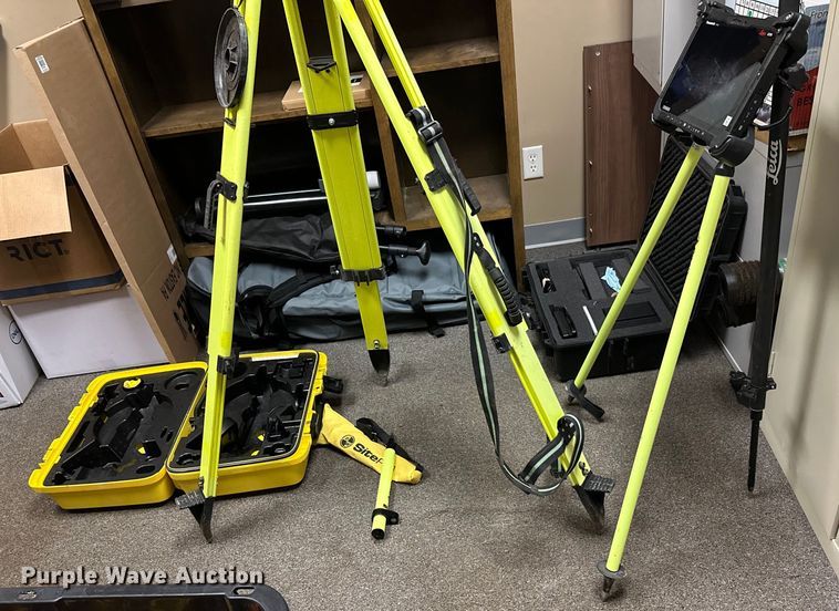 image for item DW4481 Leica Total Station R500 icon cc200 tablet surveying equipment