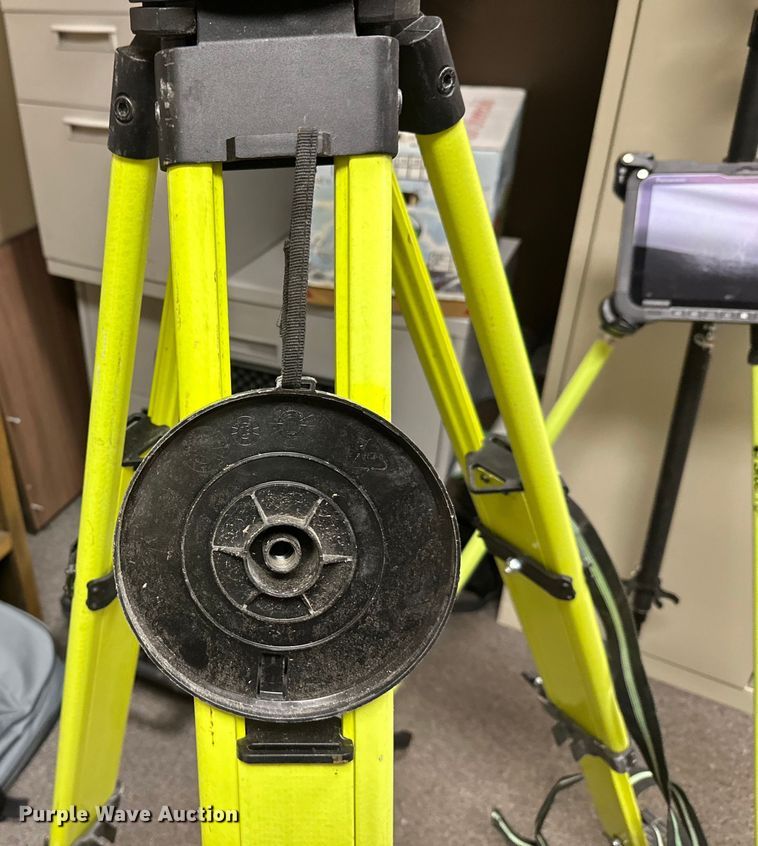 image for item DW4481 Leica Total Station R500 icon cc200 tablet surveying equipment