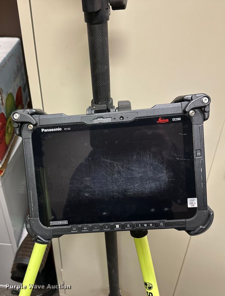 image for item DW4481 Leica Total Station R500 icon cc200 tablet surveying equipment