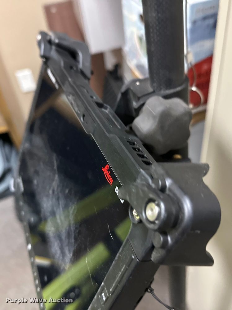 image for item DW4481 Leica Total Station R500 icon cc200 tablet surveying equipment