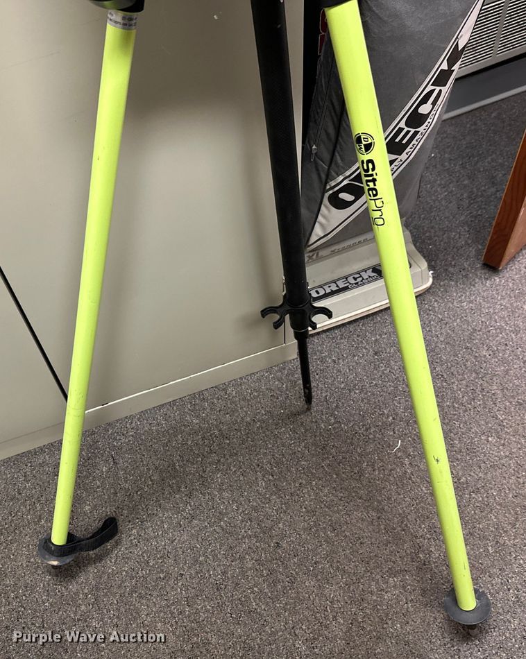 image for item DW4481 Leica Total Station R500 icon cc200 tablet surveying equipment