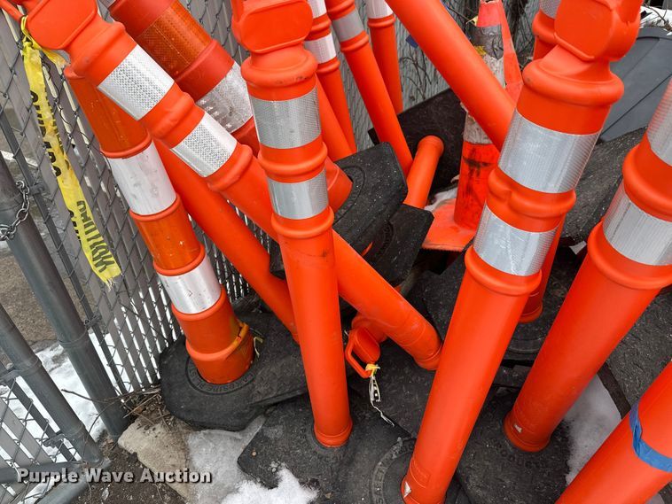 image for item DW4484 Safety cones