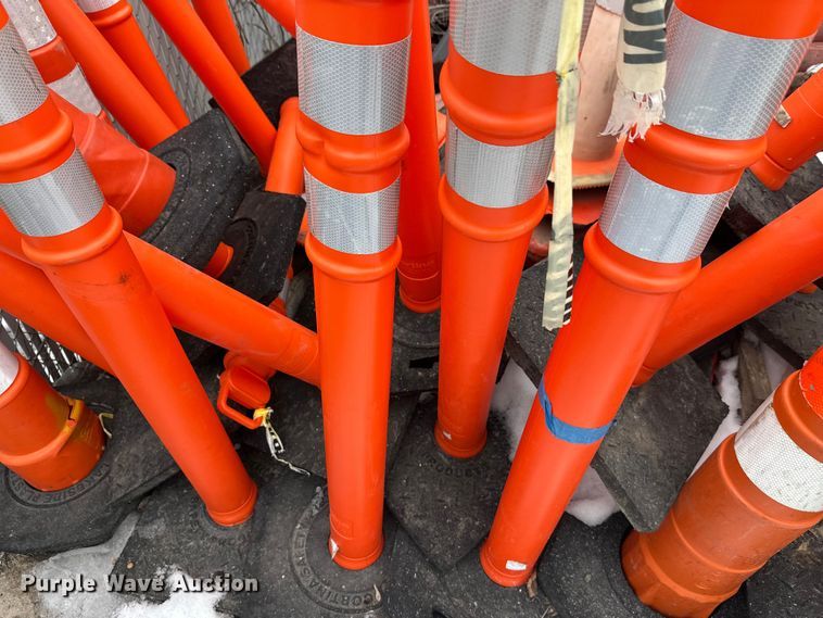 image for item DW4484 Safety cones