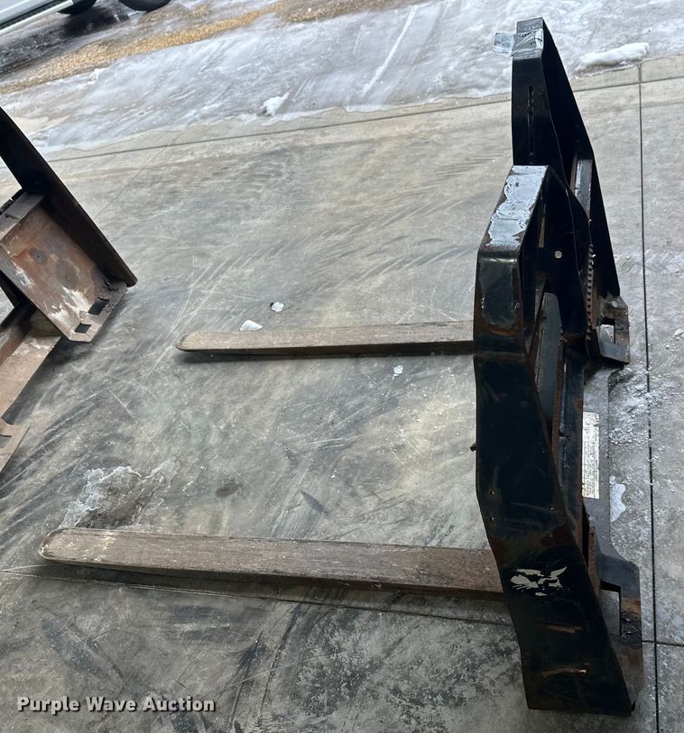 image for item DW4485 Bobcat skid steer forks