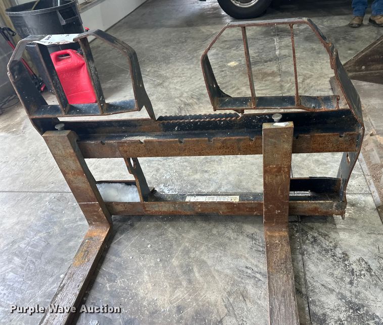 image for item DW4485 Bobcat skid steer forks