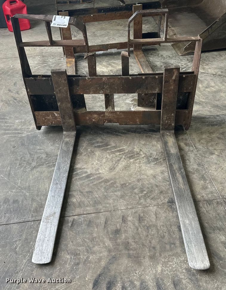 image for item DW4486 (2) skid steer forks