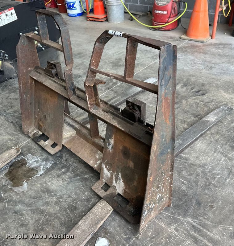 image for item DW4486 (2) skid steer forks