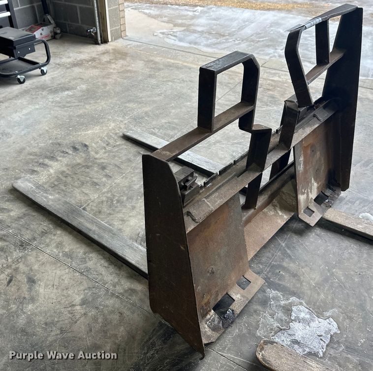 image for item DW4486 (2) skid steer forks