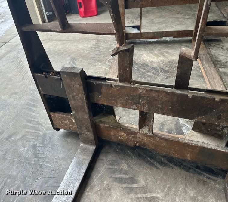 image for item DW4486 (2) skid steer forks